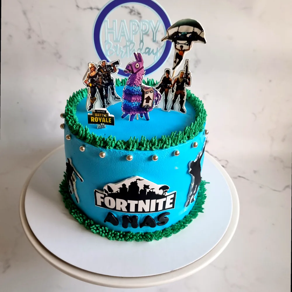 Birthday — Kids custom cake by Cakes & Shapes, Dubai — design code CS-0055